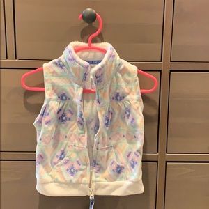 Carter’s 18mo fleece vest